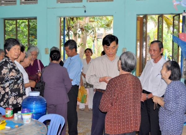 Sống động lòng nhân ái